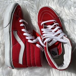 SIZE 3.5 Men/Kids/ SIZE 5.0 Women/ Red Vans BRAND NEW (w/out box)